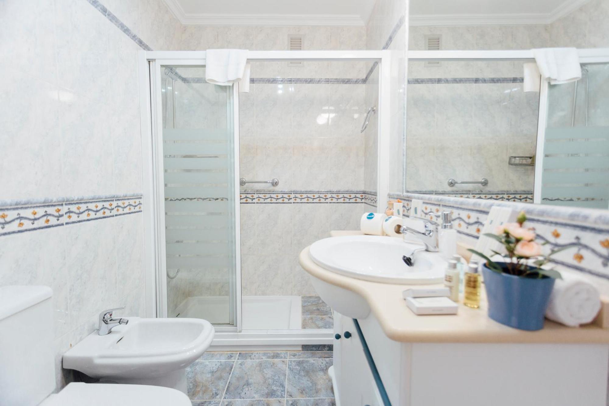 Apartmán Stunning And Colorful- 4Bd 2Bth- Santa Cruz Sevilla Exteriér fotografie